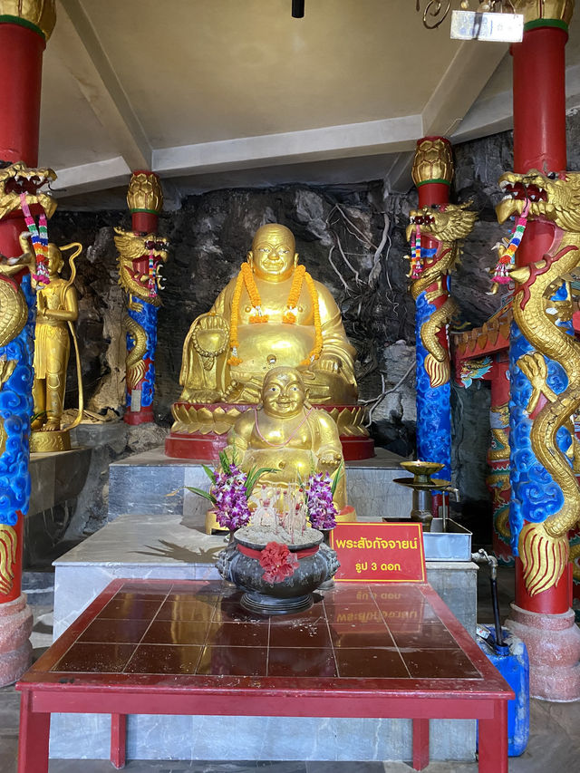 ศาลเจ้าพ่อเขาใหญ่ 🙏🏻💯