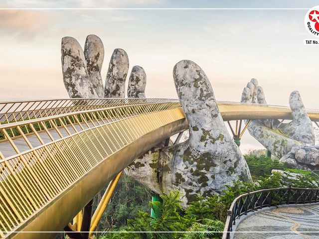 สะพานโกเด้นบริดจ์ เวียดนาม