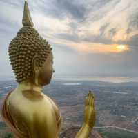 เขาพระยาเดินธง 