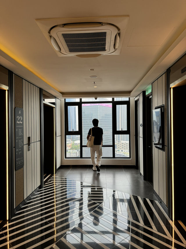 รีวิวโรงแรม Sleeping Lion Suites KL