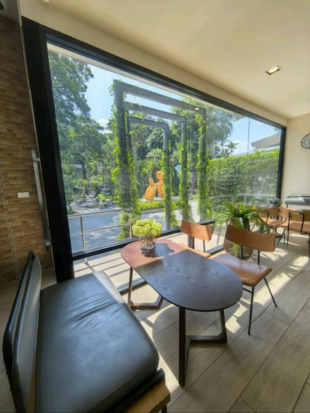 ร้านอเมซอนลับ ๆ – มุมเงียบที่นักเดินทางไม่ควรพลาด