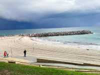  เดินเล่นริมทะเลที่ Cottesloe Beach