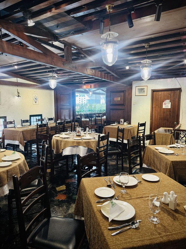 Experience Authentic Macau Flavors at Restaurante Litoral 