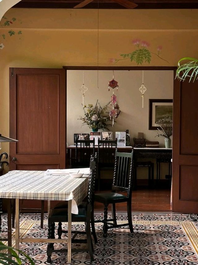 🌿✨ Bangkok’s Hidden Gem: Ariyasomvilla – A Thai Heritage Retreat! ✨🌿