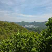 Quick Climb, Quiet Vibes, Totally Worth It