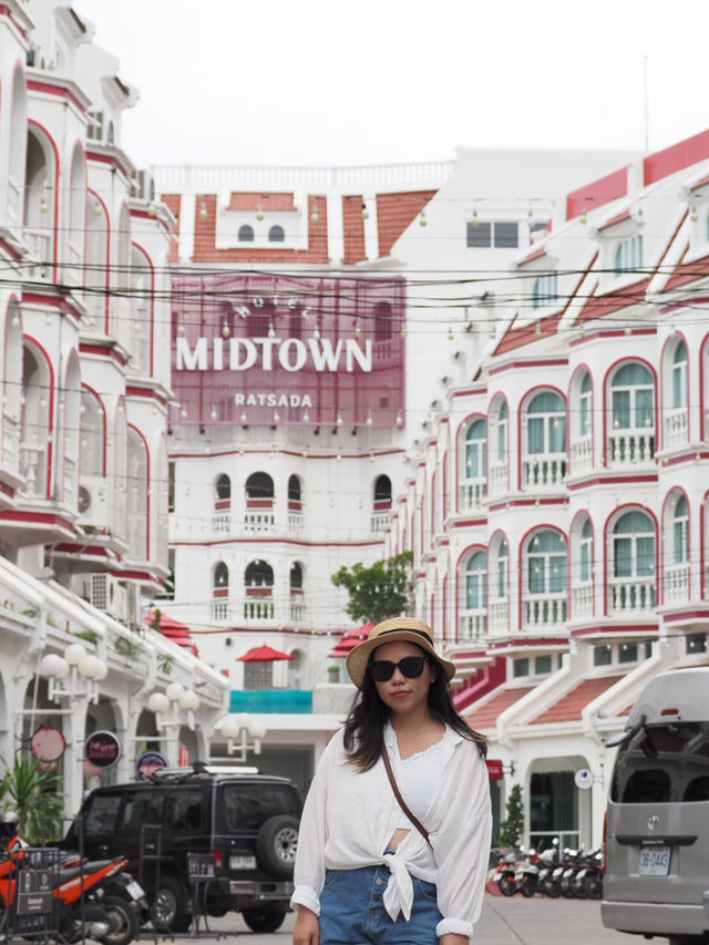 📍 Exploring Phuket Old Town – A Charming Blend of Culture, Color & Chill Vibes
