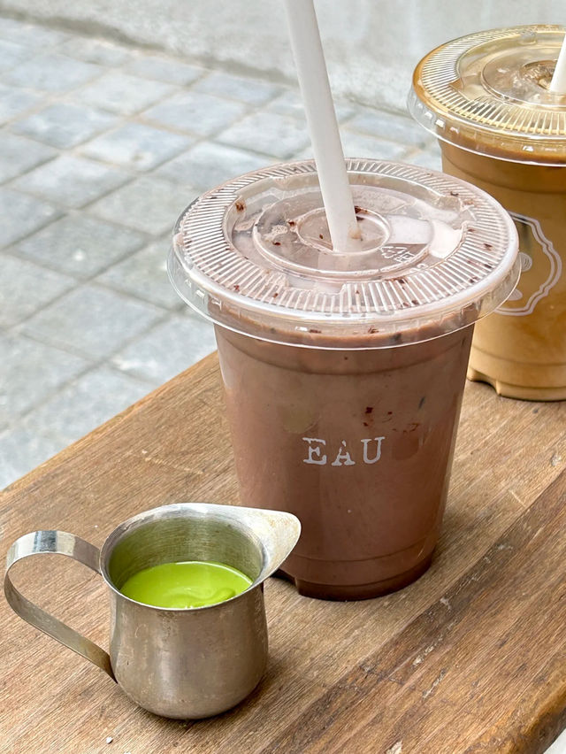 EAU Cafe, Shanghai