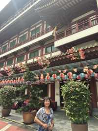 Exploring the Buddha Tooth Relic Temple – A Cultural Gem in the Heart of Singapore
