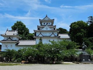Gifu Ogaki Castle〔Toda clan's horseback statue〕The heroic spirit of the water city reappears 🏯🐎