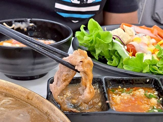 ตี๋น้อยบาร์..ความอร่อยที่ไม่ได้มีแค่สุกี้ 