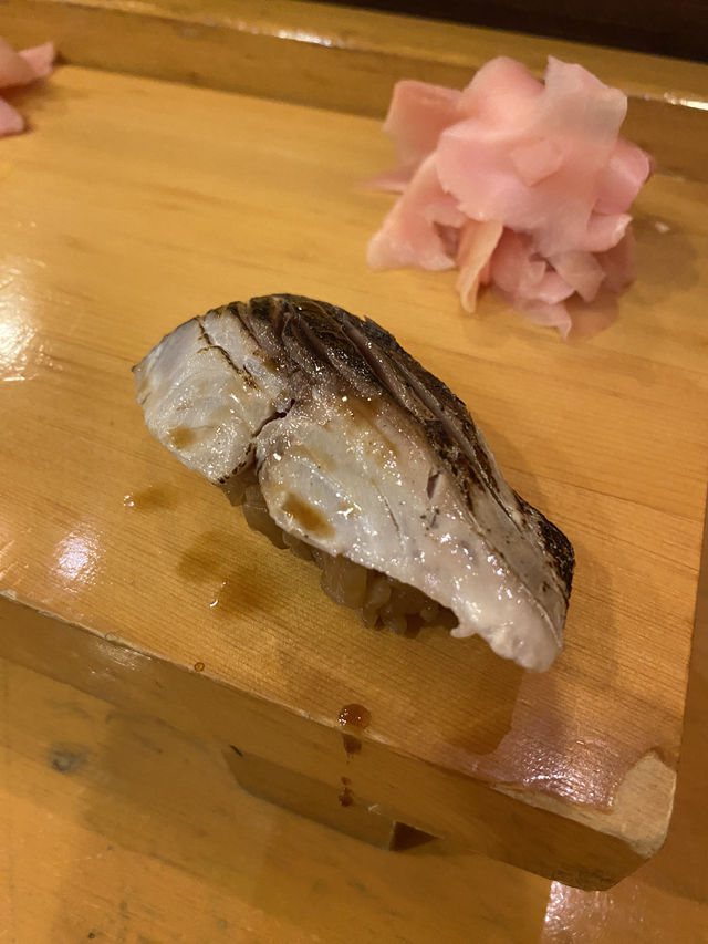 【東京/湯島】店主のトークも楽しめる珍しいお寿司屋さん🍣