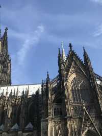 【ドイツ🇩🇪】圧巻のケルン大聖堂へ…！！