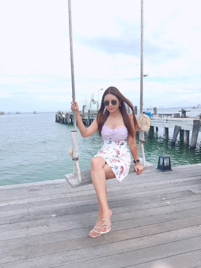 Baan Tah on the sea บางเสร่