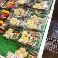 Seafood Heaven at Osaka’s Kizu Market 🐟