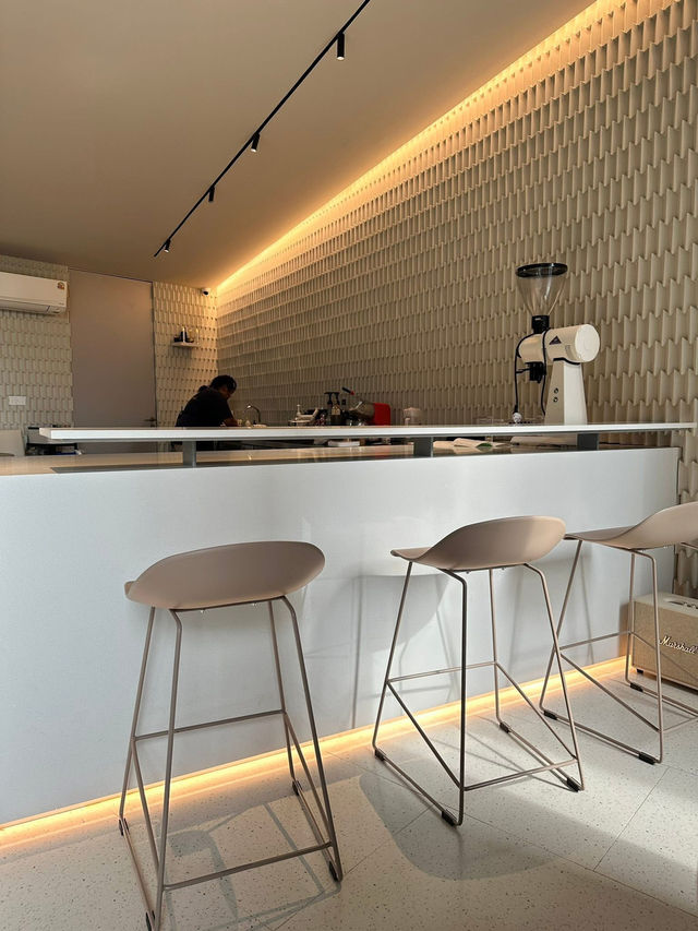 hide cafe 
