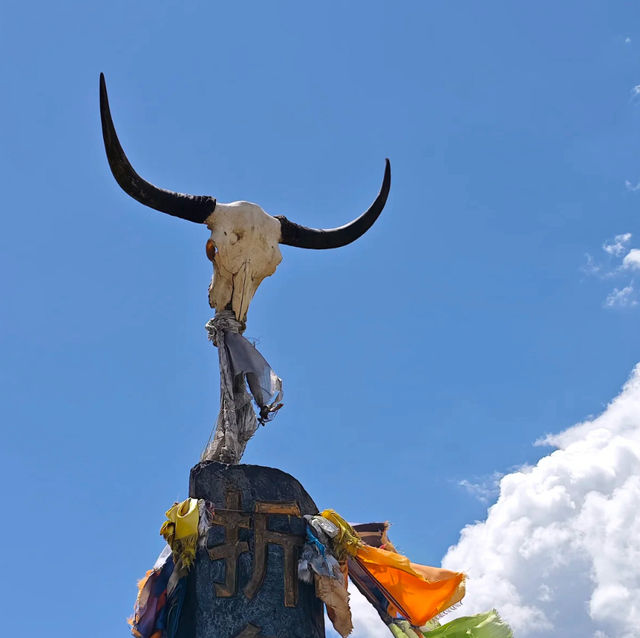  🌨 Zheduo Mountain — First Gateway to Tibet, Last Stop in Sichuan