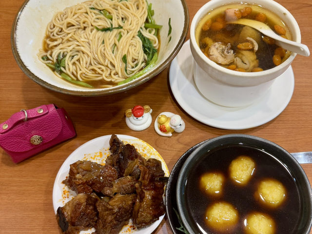 漢神百貨旁巷內最夯的（龍袍湯包）非吃不可的美食