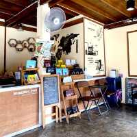 ร้านกาแฟดอกแม่จอก