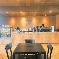 ☕🏡 76A The Space 