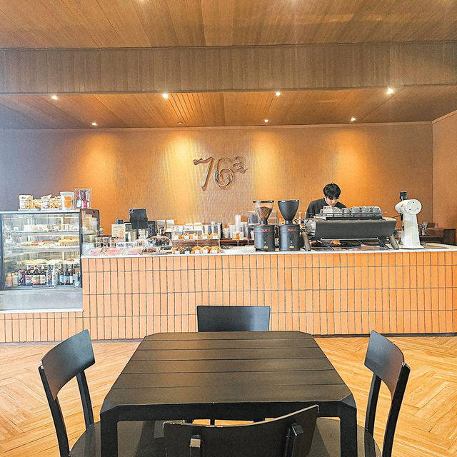 ☕🏡 76A The Space 