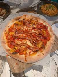 喺海邊食Pizza