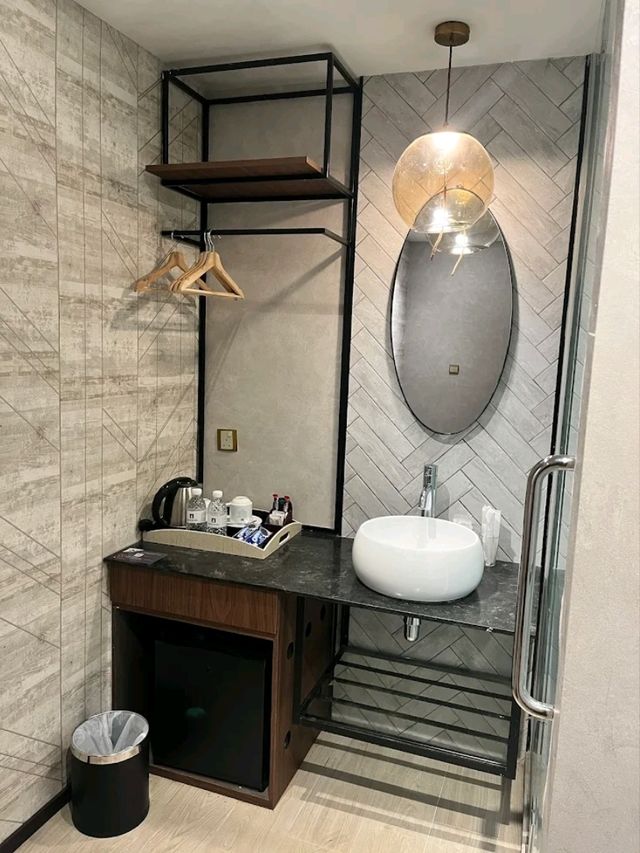 “Friendly Budget Haven by Lavender MRT”