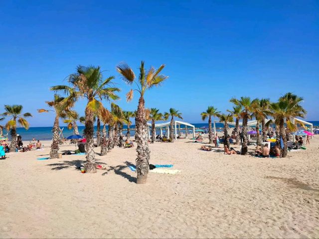 City Beach Vibes Done Right