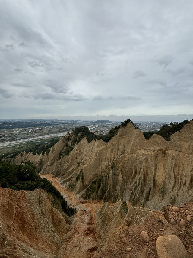 Hike up Huoyanshan (Volcano Mountain) in Taiwan