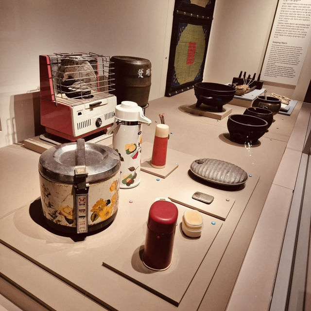 Solo Time Travel at the National Folk Museum of Korea** 🕰️🏯