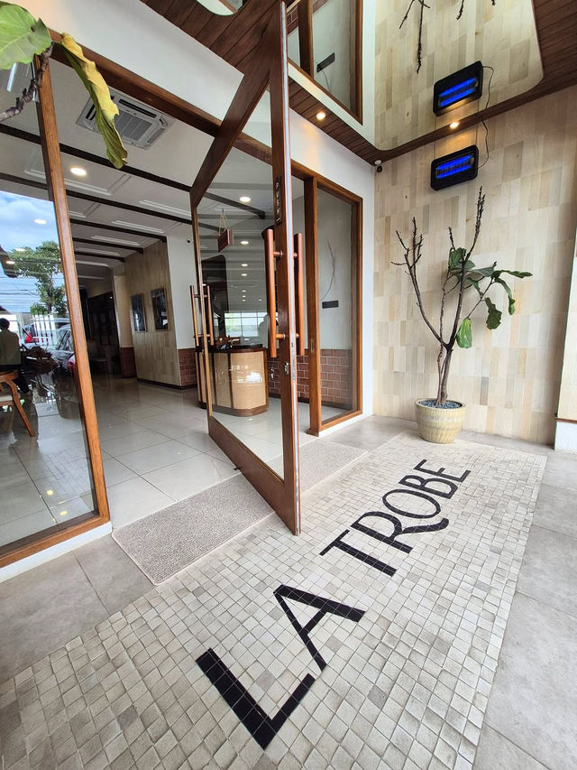 La Trobe Coffee & Brunch
