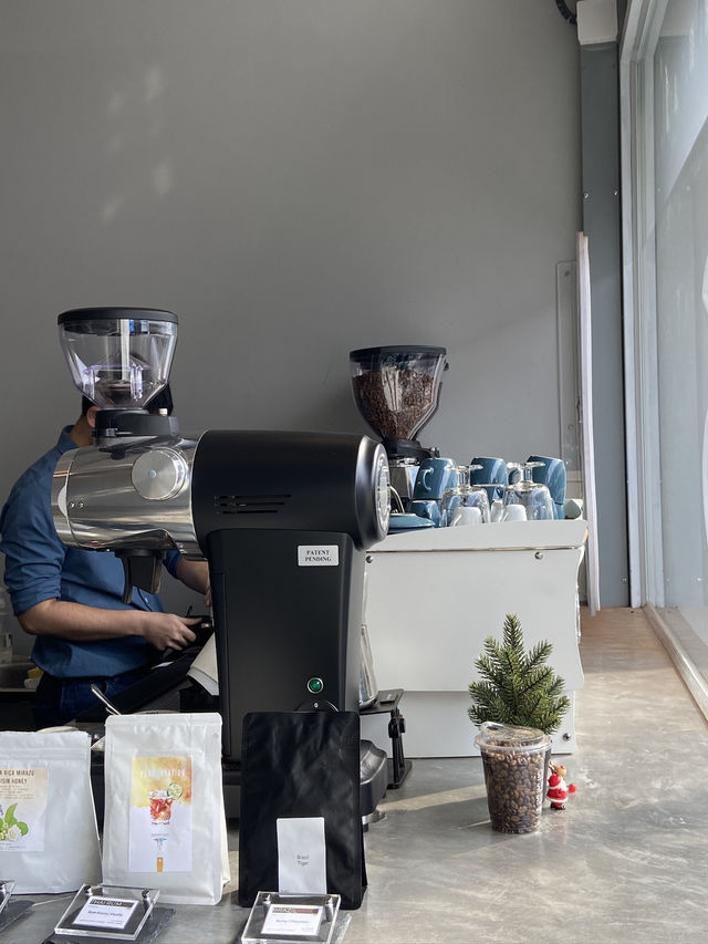 Sixory Coffee คาเฟ่ ย่านเมืองเก่าภูเก็ต