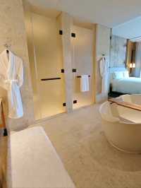 Dusit Thani Bangkok- Best Luxury Hotel 