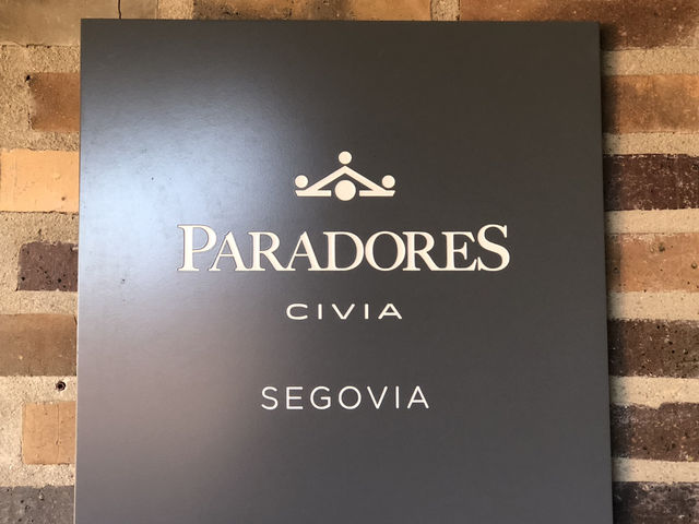 🏰 住進歷史的時光之窗｜Parador de Segovia & 賽哥維亞的慢時光