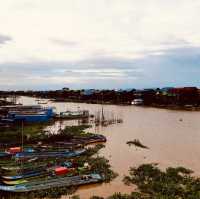 🌊 "Beyond the Temples: Dive into Lake Life at the Tonlé Sap Museum!" 🛶