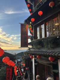 千と千尋の世界に浸る、九份の夕暮れ