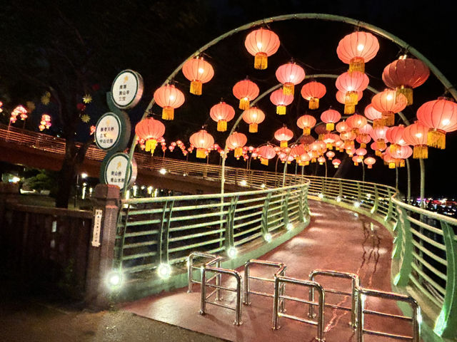 漳州古城西飄帶人行天橋大紅燈籠高高掛🏮