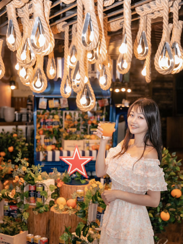 🍹Happy Hour 嘆返杯Sanpellegrino夏日雞尾酒  每次嚟香港嘉里酒店百味村，都覺得呢度好Relax！ 呢度總喺會有好多外國人喺到 Happy Hour  最近推出歡樂時光優惠，所