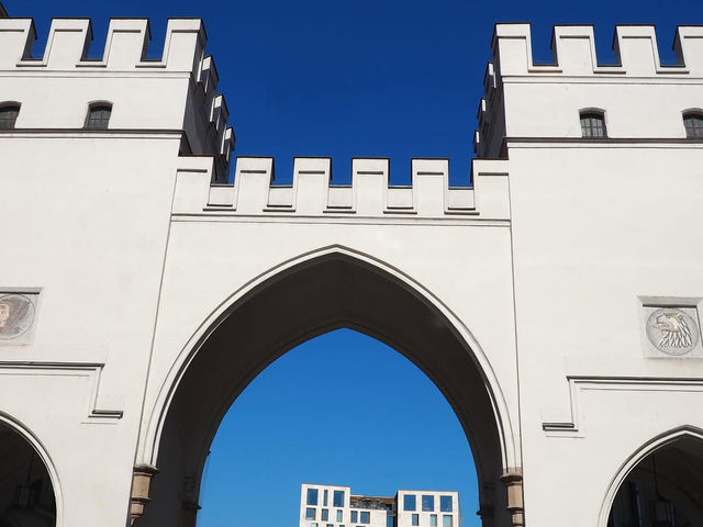🏰歴史とショッピングが楽しめる「ミュンヘン カールス門」✨ 