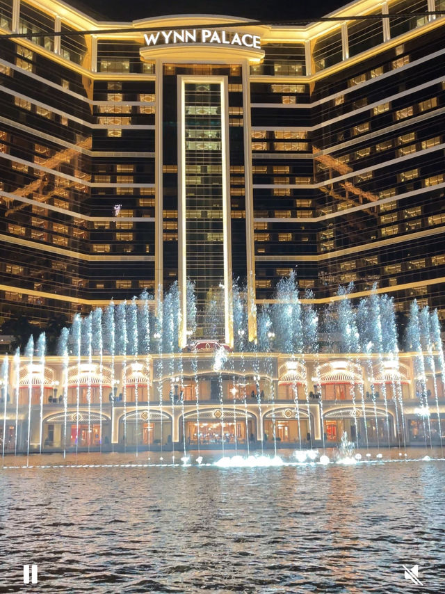 โชว์น้ำพุ Performance Lake ที่ Wynn Palace