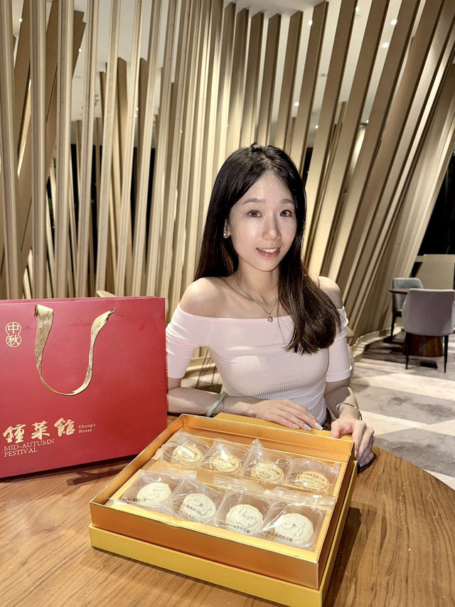 中秋節最期待就係一家人吃月餅🥮 慶團圓🌕 中秋節最期待就係一家人吃月餅🥮 慶團圓🌕
