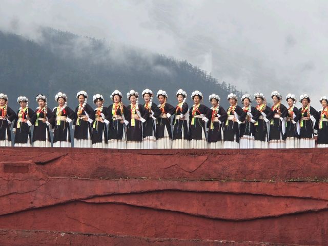 Yulong’s Must-See Live Show—Epic Vibes Even in the Rain! 🌧️🌄