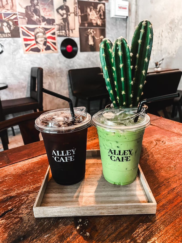 Alley Cafe ย่านมหาวิทยาลัยนเรศวร พิษณุโลก Alley Cafe ย่านมหาวิทยาลัยนเรศวร พิษณุโลก