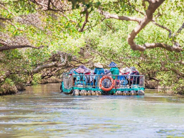 ✨ Sihcao Green Tunnel – Taiwan’s Mini Amazon in Tainan ✨🌿