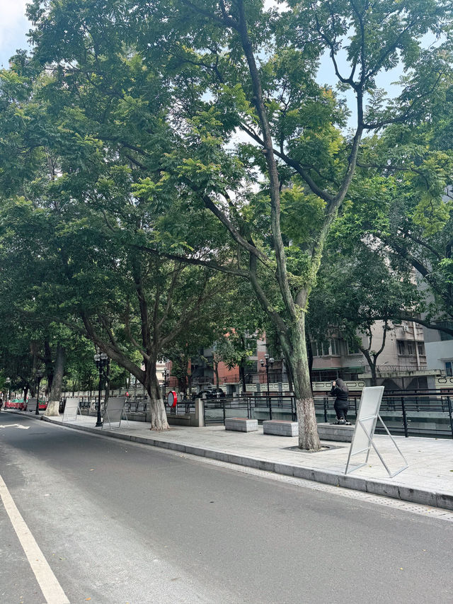 Strolling Around Guangzhou