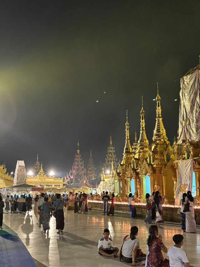 The most sacred golden Buddhist temple in Myanmar: Shwedagon Pagoda ✨