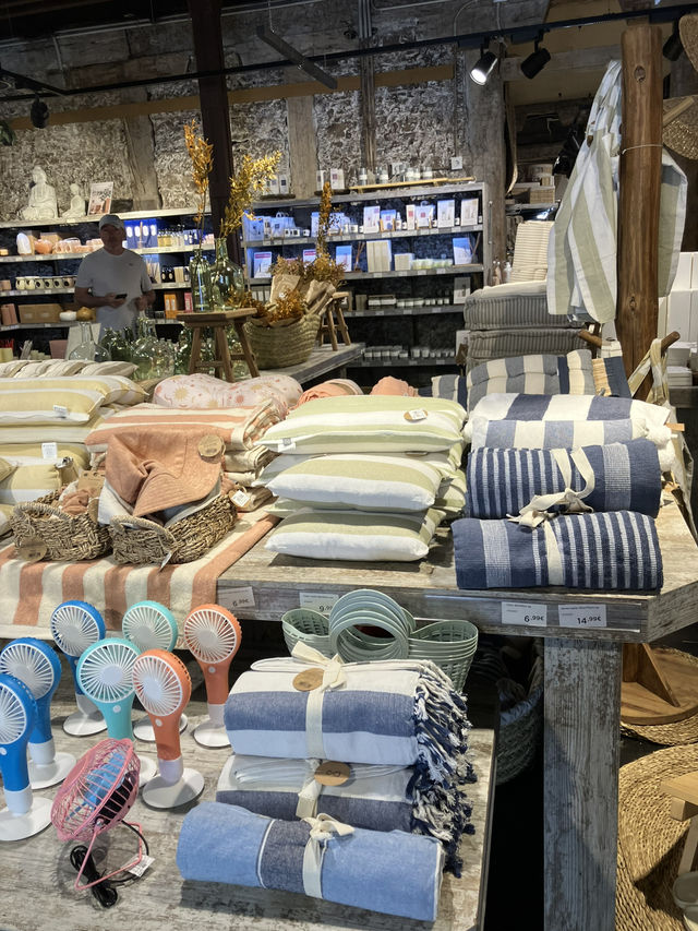 マドリードのショッピングストリートを歩く🇪🇸スペイン旅 マドリードのショッピングストリートを歩く🇪🇸スペイン旅