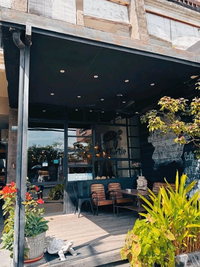 A QUAINT LITTLE CAFÉ WITH DELICIOUS RED VELVET PANCAKES.