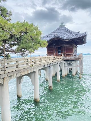 【滋賀県】琵琶湖に浮かぶ絶景！浮御堂