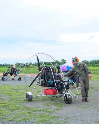 Flying Bird Paramotor: Soar through the Breeze and Take in Sweeping Mountain Views.