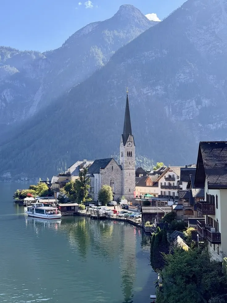 Why I Keep Returning to Hallstatt: The Magic of a Repeat Destination